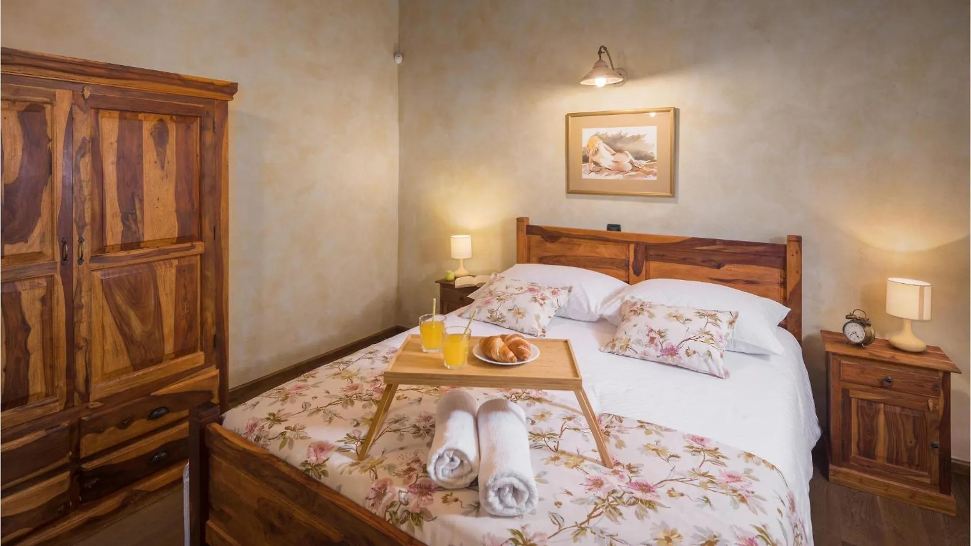 Nice Home In Tinjan With Jacuzzi 0*,  Croatia