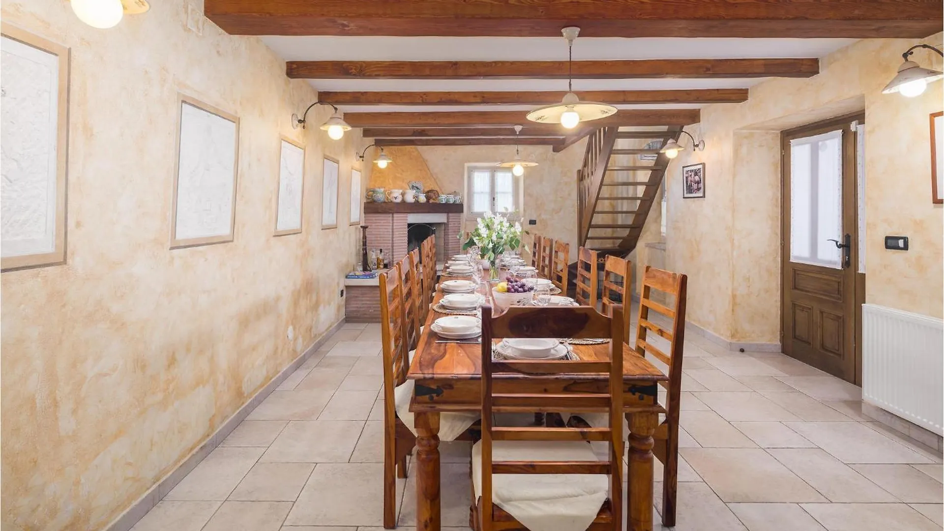 Nice Home In Tinjan With Jacuzzi Holiday home