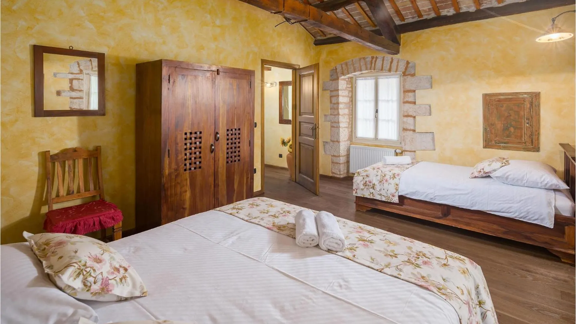 Holiday home Nice Home In Tinjan With Jacuzzi