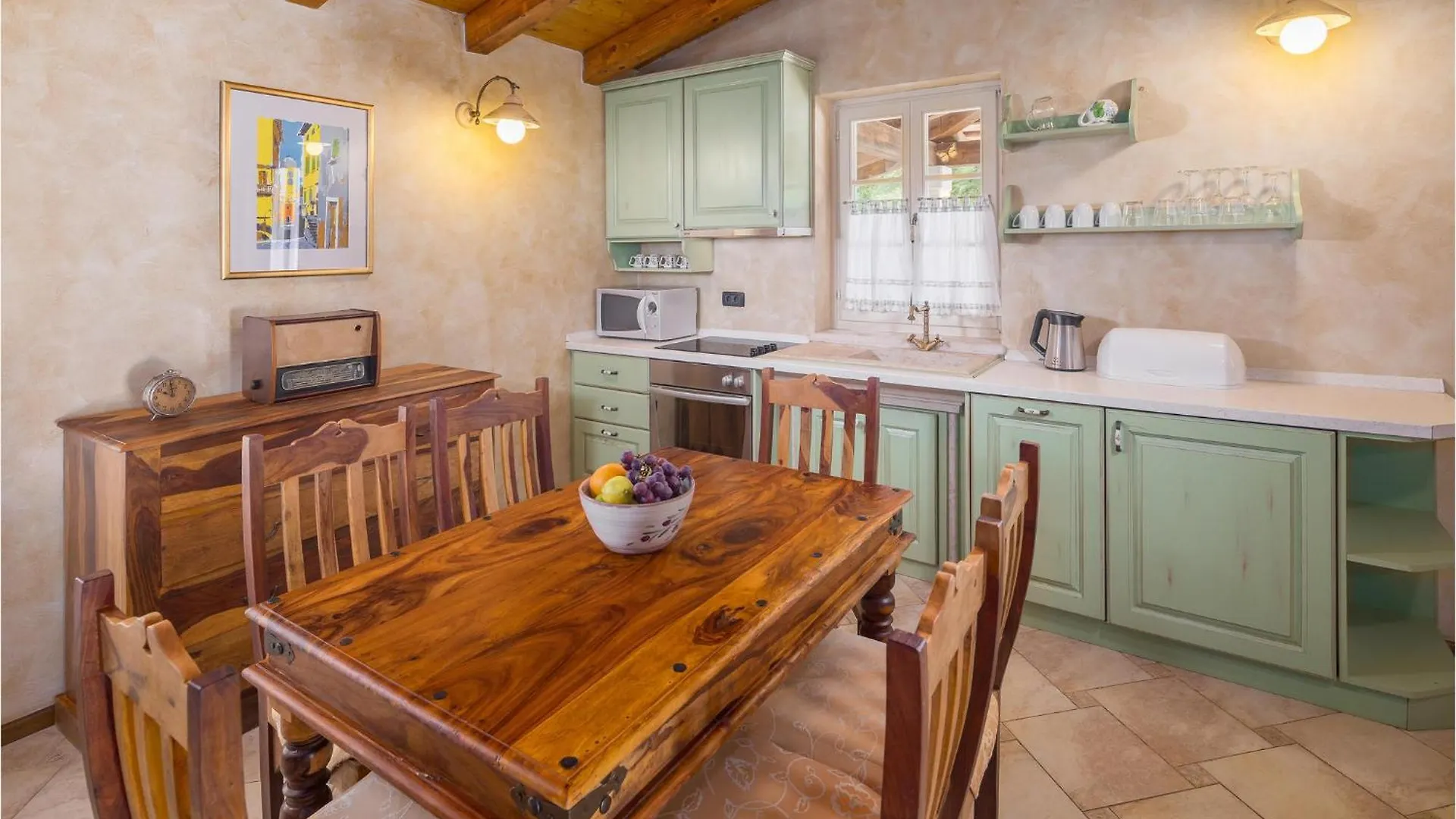 Holiday home Nice Home In Tinjan With Jacuzzi