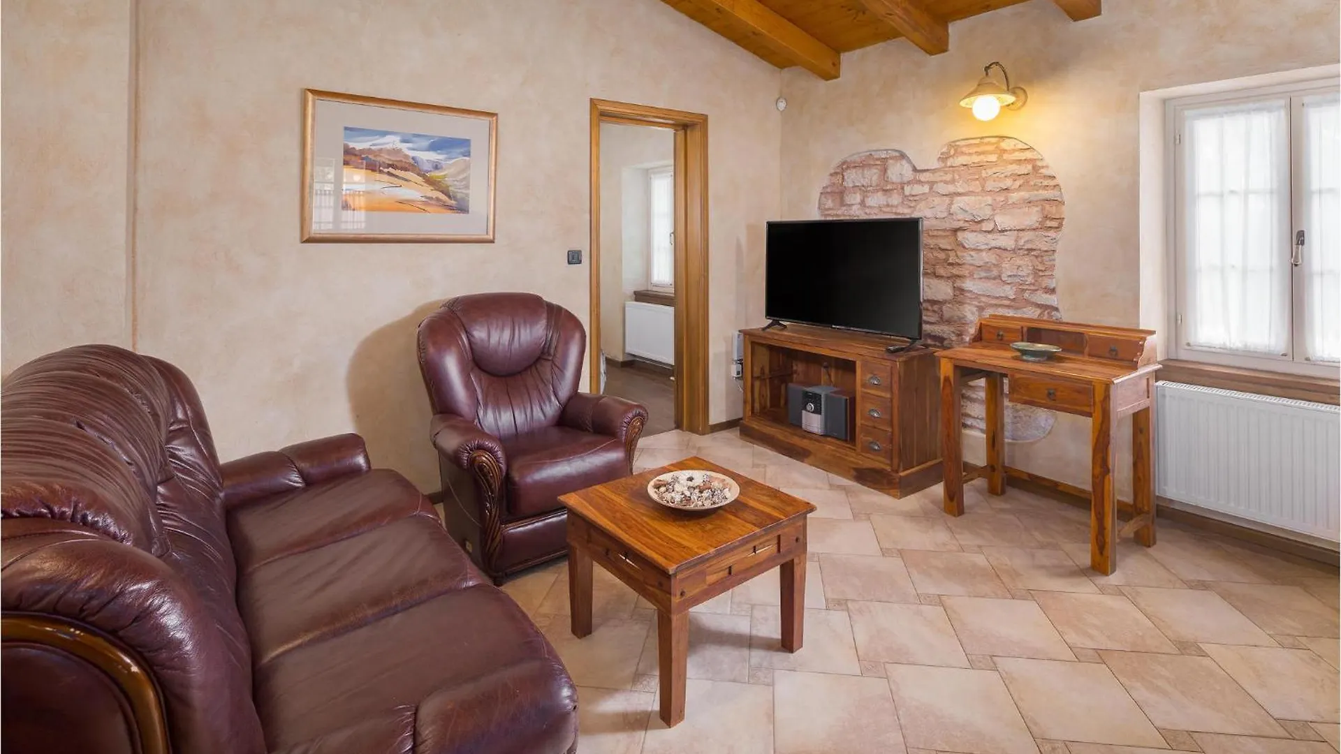 Nice Home In Tinjan With Jacuzzi 0*,  Croatia