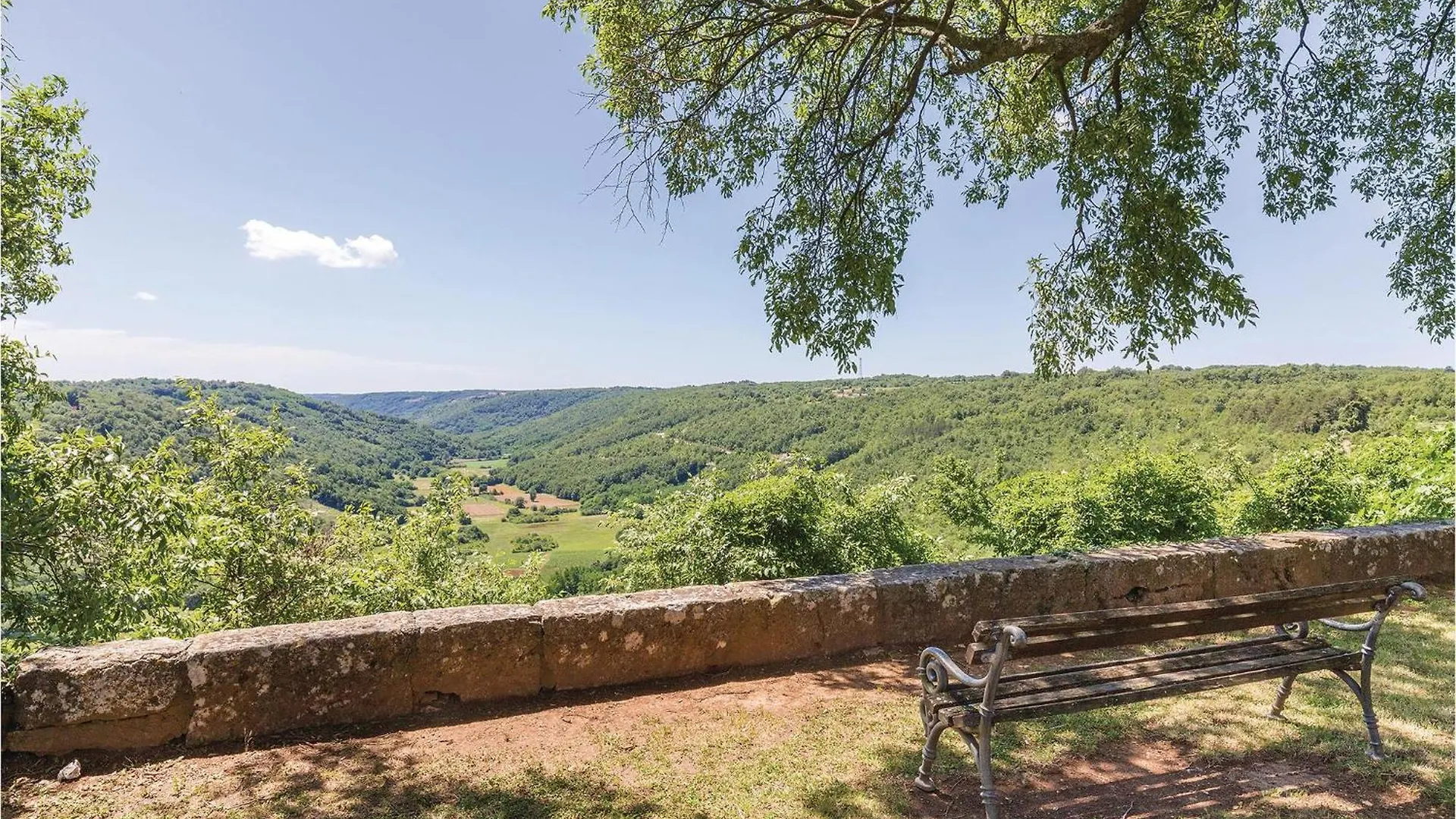 Holiday home Nice Home In Tinjan With Jacuzzi Croatia