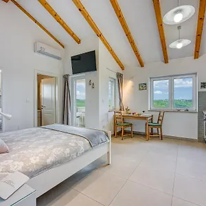  Apartman Lovor - Enjoy Springtime In Nature & Explore Istria